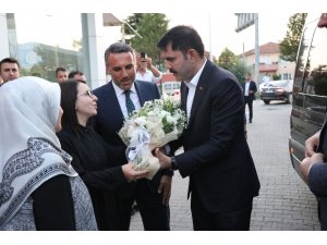 Bakan Kurum partililerle bir araya geldi