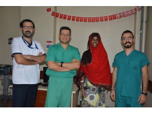 Kalbi 100 dakika durdurulan Somalili kız sağlığına kavuştu