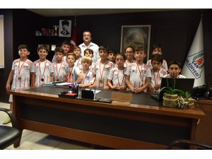Çanspor’un minikleri şampiyon oldu