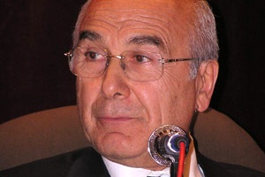 Daha önce söylediklerini inkar etti