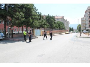 Tosya’da trafik ekiplerinden hız uygulaması