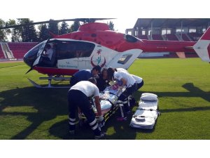 Otobüs yangınından etkilenen hasta helikopter ambulans ile Eskişehir’e sevk edildi