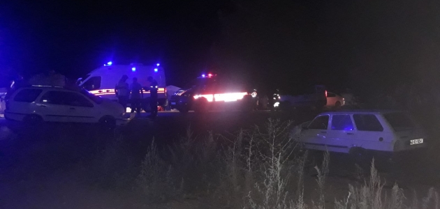 Konya'da otomobil park halindeki araca çarptı: 1 ölü, 7 yaralı