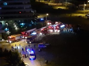 18 katlı lüks binanın çatısı alev alev yandı