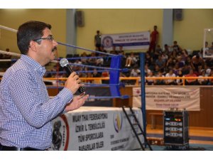 Başkan Çelik şampiyonada genç sporculara seslendi