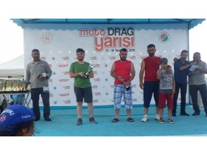 Manisalı motosikletçiler derecelerle döndü