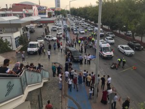Konya'da motor otomobile çarptı: 1 ölü, 1 yaralı