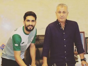 Ayvaz Koç, Manavgat Belediyespor ile sözleşme imzaladı