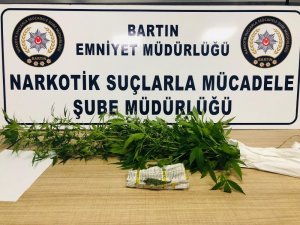 Emniyetten sokak satıcılarına uyuşturucu operasyonu