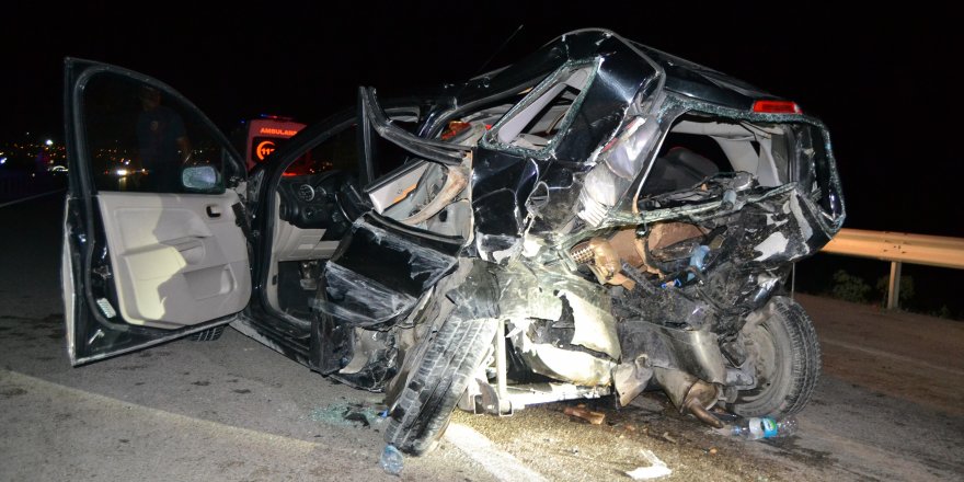 Konya'da feci kaza: 2'si ağır 8 yaralı