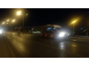 İzmir’de otomobil yayaya çarptı: 1 ağır yaralı