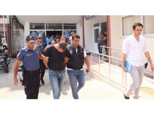 İş adamına kadın ayarlayıp, şantajla 40 bin dolar almaya çalıştılar