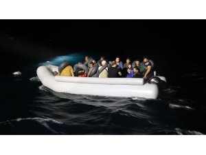 Ayvalık açıklarında 31 düzensiz göçmen yakalandı