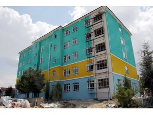 Beypazarı'nda okul inşaatı çalışmaları sürüyor