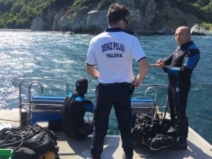Botla denize açılan genç suda kayboldu