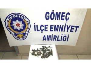 Gömeç’te aranan 2 şahıs polis tarafından yakalandı
