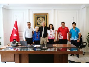 Halterde Türkiye şampiyonu İlkadım’dan