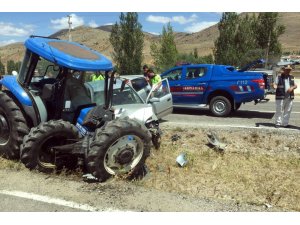 Gümüşhane’de iki ayrı trafik kazasında 5 kişi yaralandı