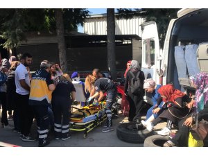 Manisa'da trafik kazası: 16 yaralı
