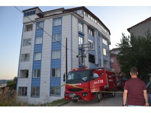 Mangal çatı yangına yol açtı