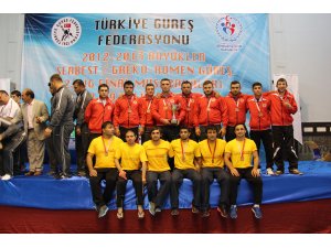 Zara Belediye Güreş Spor, süper ligde mücadele edecek