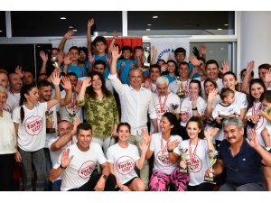 Belediye çalışanları, genç antrenörlerle turnuvaya çıktı