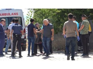 Eşini pompalı tüfekle öldürüp sonra da intihar etti