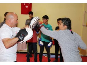 Boks yaz okulunda çalışmalar sürüyor
