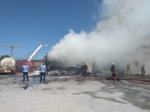 Başkentte korkutan depo yangını