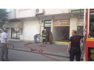 Havalandırma boşluğundan yayılan duman paniğe neden oldu