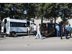 16 kişinin yaralandığı kazada minibüsün plakası ikiz çıktı