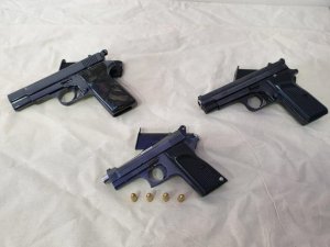 Emniyetten silah kaçakçılığı operasyonu: 3 gözaltı