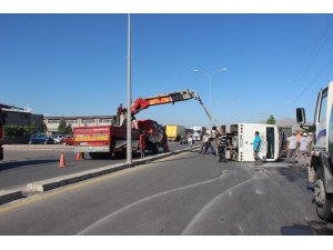 Kayseri’de işçi servisi ile kamyonet çarpıştı: 17 yaralı