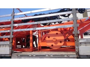 Sondaj makineleri silindirinden uyuşturucu fışkırdı