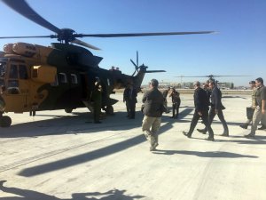 Milli Savunma Bakanı Akar, beraberindeki kuvvet komutanlarıyla KKTC’de