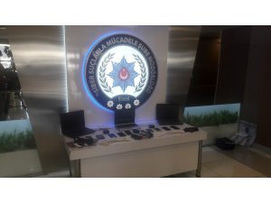 Sahte “e-ticaret” sitesi kurarak vatandaşları dolandıran şahıslar yakalandı