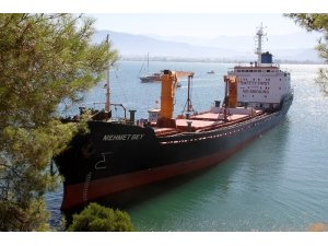 Buğday yüklü gemi Fethiye’de karaya oturdu