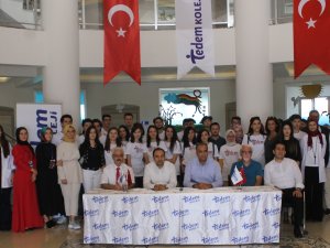 Temel Değerler Koleji, başarılı öğrencilerini kutladı