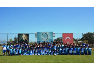 Yunusemre yaz futbol okulu sona erdi