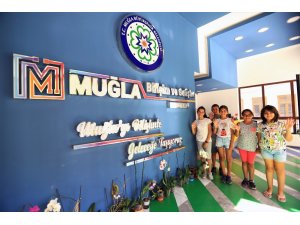 Öğrenciler Robotik Kodlama için bir araya geldi