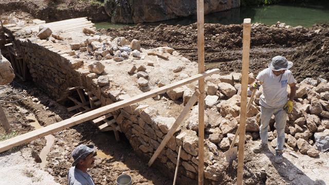 Dereköy'deki tarihi Yukarı Kemer Köprüsü restore ediliyor