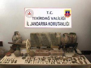 Tekirdağ’da Roma ve Bizans dönemlerine ait 135 parça tarihi eser ele geçirildi