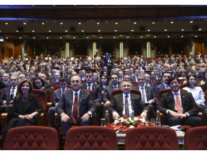 Çavuşoğlu'na "Japonya'nın en yüksek nişanı" takdim edildi