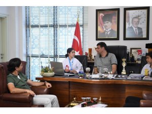 Başkan Kocaman minik karatecileri misafir etti