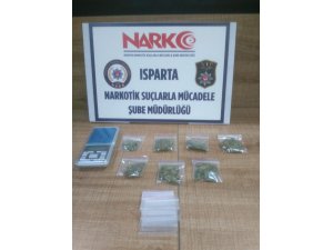 Balkonda uyuşturucu satışına suçüstü baskın: 5 gözaltı