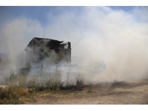 Ot yangını korkuttu