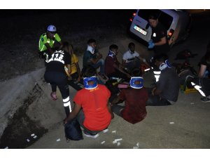 Edirne'de göçmenleri taşıyan araç kaza yaptı: 10 yaralı