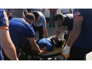 Bilecik’te otomobil ile minibüs kafa kafaya çarpıştı: 2 yaralı