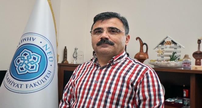 Prof. Dr. Karapınar: “Bayram günlerinde tatile çıkmak doğru değil"