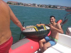 Burhaniye’de denizde sürüklenen vatandaşı itfaiye kurtardı